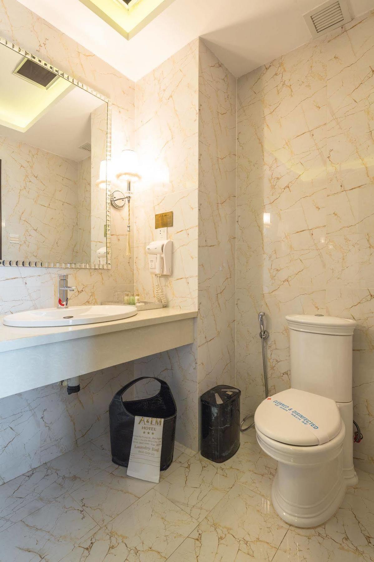 A&Em Hai Ba Trung Hotel Ho Şi Min Exterior foto